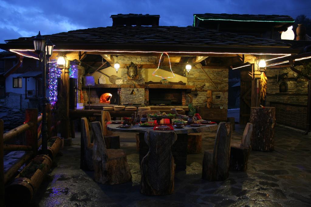 Hotel Шапкова Къща Delchevo Exterior foto