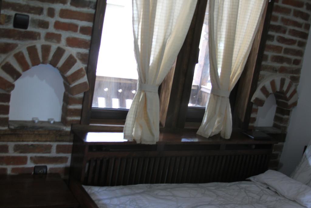 Hotel Шапкова Къща Delchevo Habitación foto